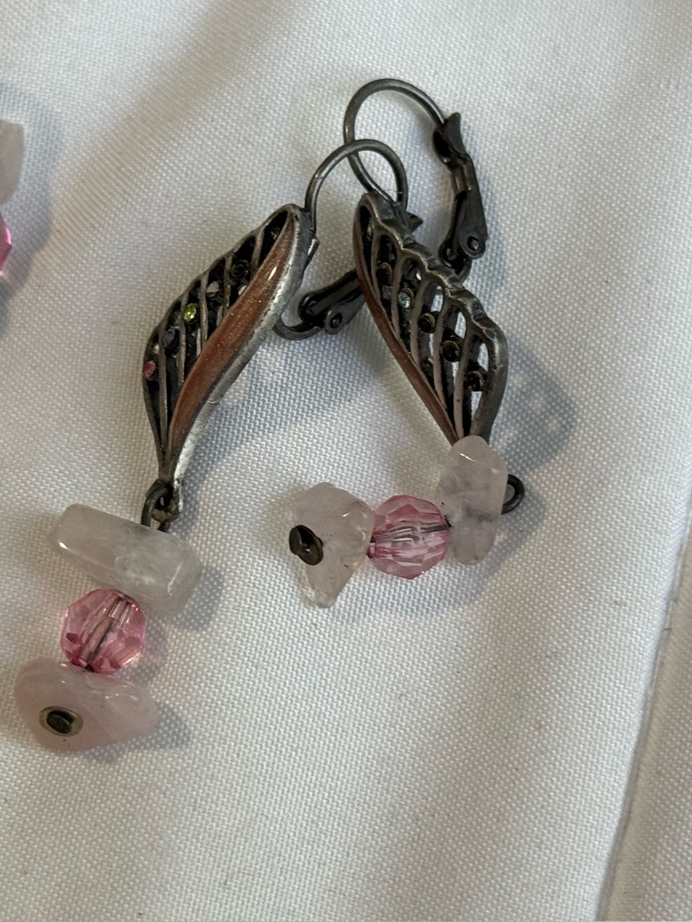 Butterfly necklace and earrings, 1 pink rhinestones pin, 1 rhinestone hair clip - Picture 3 of 5
